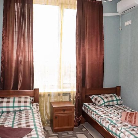 Отель Меридиан Zolotonosha Bagian luar foto