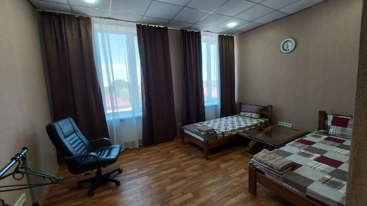 Отель Меридиан Zolotonosha Bagian luar foto