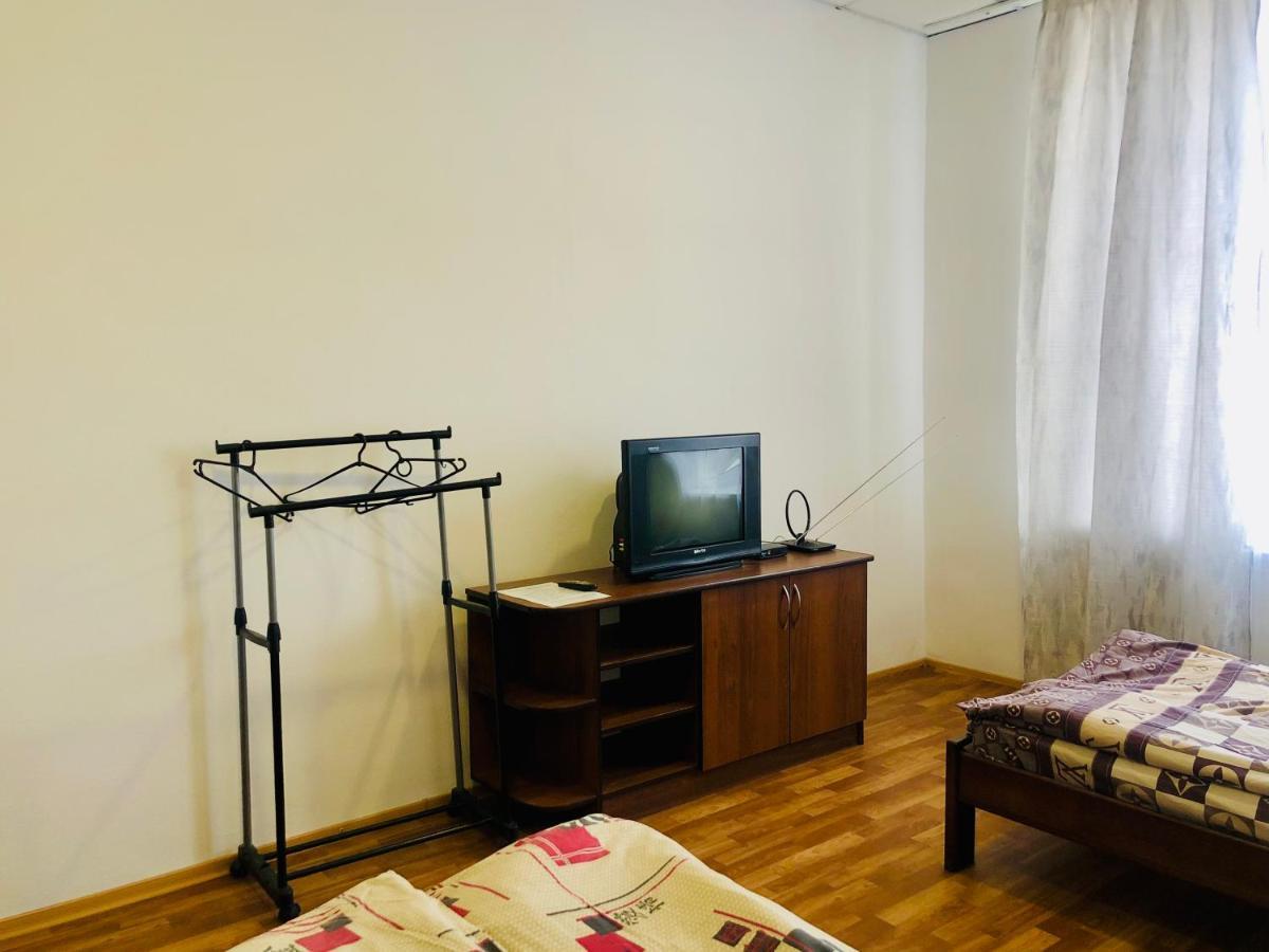 Отель Меридиан Zolotonosha Bagian luar foto