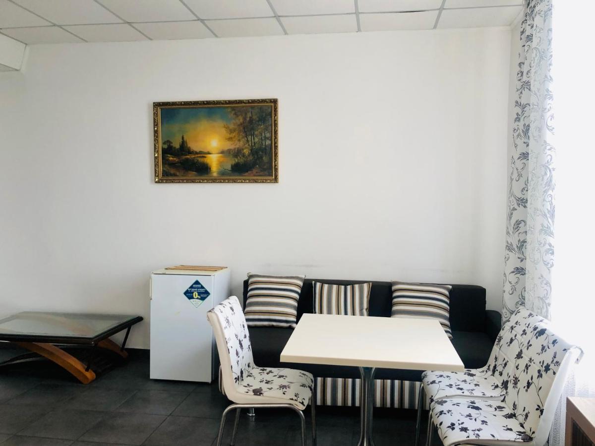 Отель Меридиан Zolotonosha Bagian luar foto