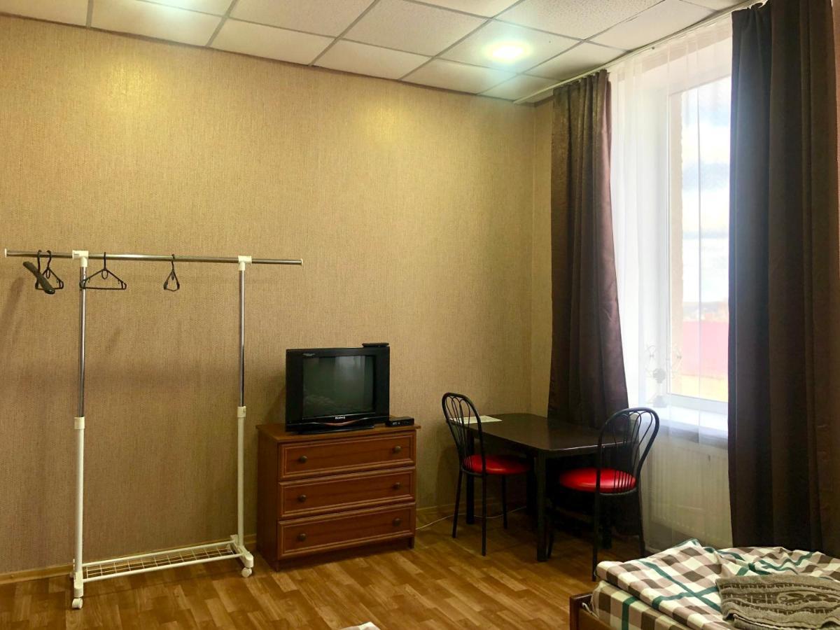 Отель Меридиан Zolotonosha Bagian luar foto